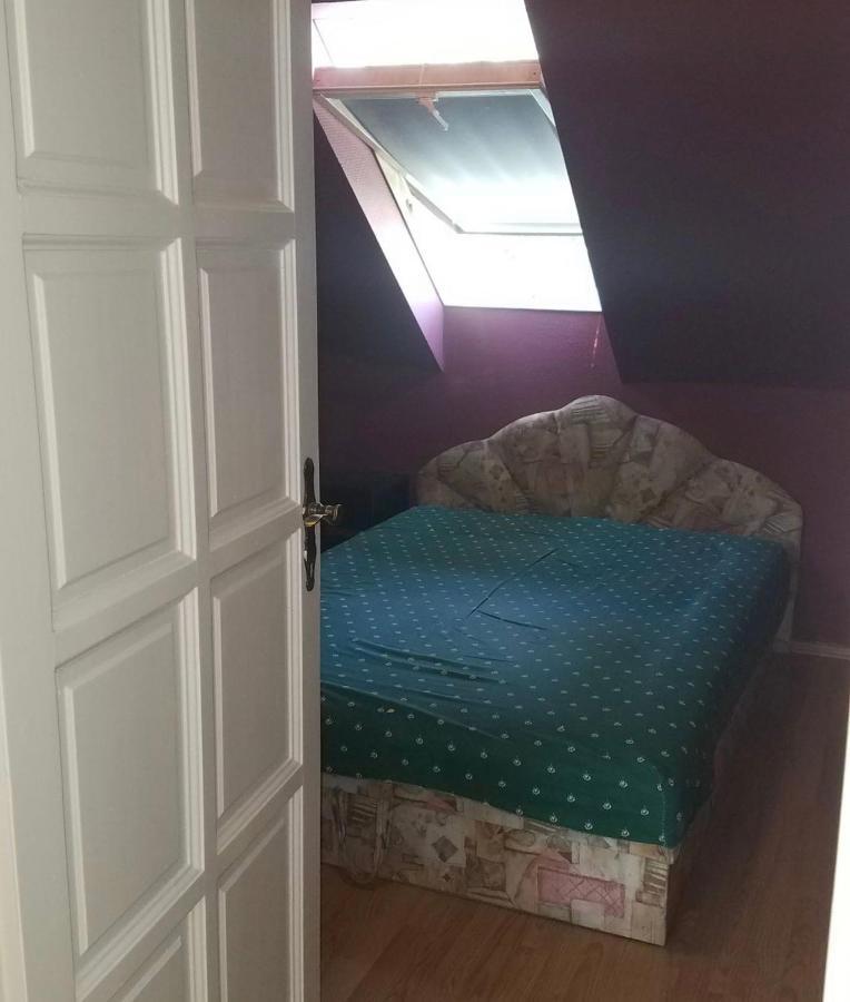 Appartamento Gabe'S Nest Urom Esterno foto
